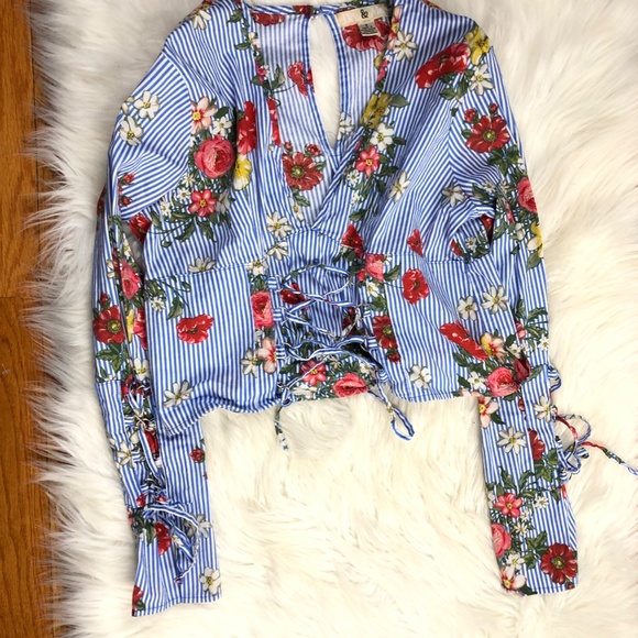 IKY & ME Cropped Floral Corset Blouse, Small - Picture 3 of 6